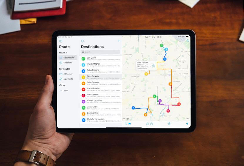 Kompakte Ansicht der App-Oberfläche des Routenplaners für mehrere Stopps von Droppath auf dem iPad mit Funktionen zur Routenoptimierung